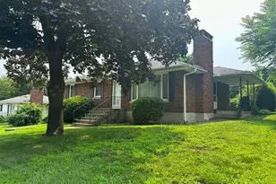 307 Highland Dr, Waterbury, CT 06708 - Photo 2