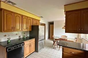 307 Highland Dr, Waterbury, CT 06708 - Photo 18