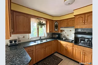 307 Highland Drive, Waterbury, CT 06708 - Photo 16