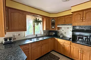 307 Highland Dr, Waterbury, CT 06708 - Photo 16