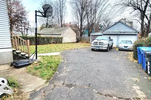 181 Bond St, Hartford, CT 06114 - Photo 12