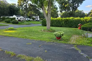 930 Delilah Dr, Windsor, CT 06095 - Photo 4