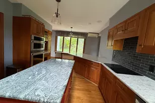 20 Wettleson Ave, West Hartford, CT 06107 - Photo 6