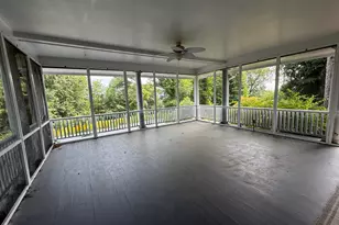 20 Wettleson Ave, West Hartford, CT 06107 - Photo 2