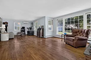 18 Shepard St, Old Saybrook, CT 06475 - Photo 8