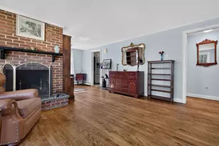 18 Shepard St, Old Saybrook, CT 06475 - Photo 10