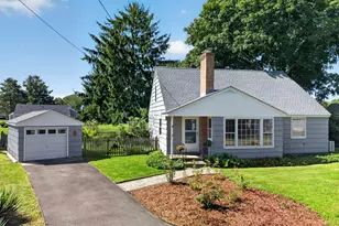 18 Shepard St, Old Saybrook, CT 06475 - Photo 2