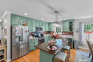 26 Mystique Ln, Cromwell, CT 06416 - Photo 2