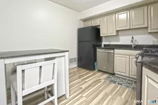 21 Harbour Close, New Haven, CT 06405 - Photo 18