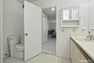 21 Harbour Close, New Haven, CT 06405 - Photo 28