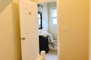 569 Hope St, Stamford, CT 06907 - Photo 10