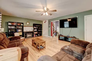 307 Mansfield Rd, Ashford, CT 06278 - Photo 8
