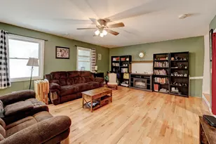 307 Mansfield Rd, Ashford, CT 06278 - Photo 6