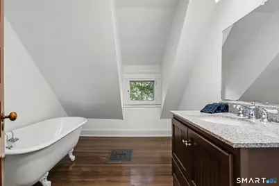 8 Saint Ronan Terrace, New Haven, CT 06511 - Photo 30