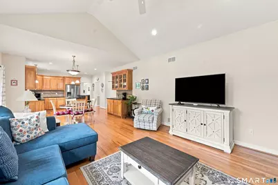 4 Charles Court #4, Suffield, CT 06078 - Photo 10