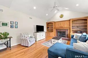 4 Charles Ct, Suffield, CT 06078 - Photo 8