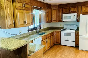 43 Glenview Ave, Waterbury, CT 06708 - Photo 6