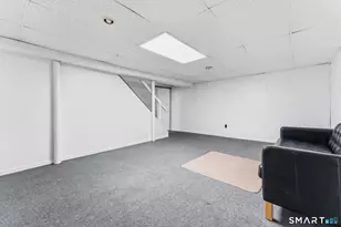19 Kent Ct, Middletown, CT 06457 - Photo 12