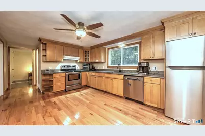 22 Central Avenue, North Haven, CT 06473 - Photo 12