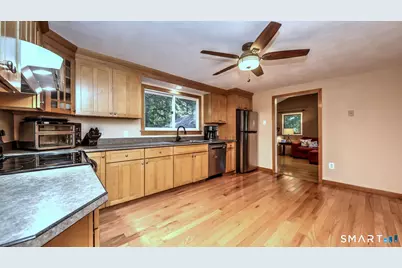 22 Central Avenue, North Haven, CT 06473 - Photo 14