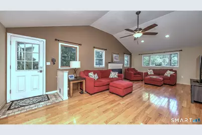 22 Central Avenue, North Haven, CT 06473 - Photo 10