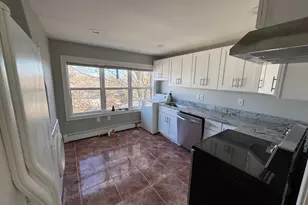217 Park Rd, West Hartford, CT 06119 - Photo 10