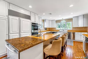 36 Shadows End Ln, Milford, CT 06460 - Photo 8