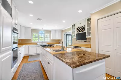 36 Shadows End Lane, Milford, CT 06460 - Photo 8