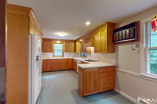 221 Old Farms Rd, Simsbury, CT 06070 - Photo 4