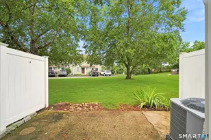 255 Monticello Dr, Branford, CT 06405 - Photo 20
