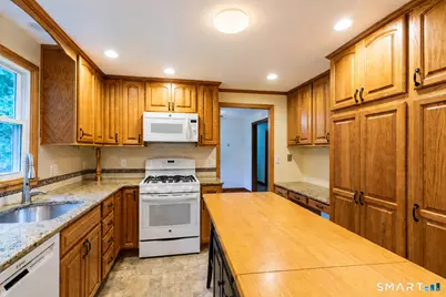 161 Hamilton Drive, Manchester, CT 06042 - Photo 6