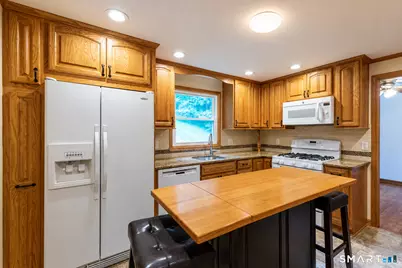 161 Hamilton Drive, Manchester, CT 06042 - Photo 4