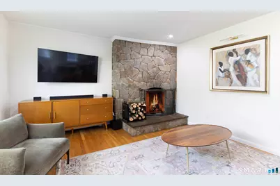 107 Clovelly Road, Stamford, CT 06902 - Photo 4