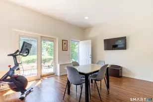 107 Clovelly Rd, Stamford, CT 06902 - Photo 32