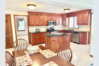 27 Wyneding Hill Road, Manchester, CT 06040 - Photo 4
