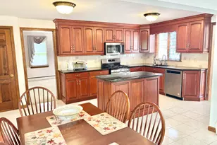 27 Wyneding Hill Rd, Manchester, CT 06040 - Photo 4