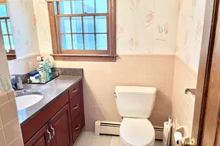 27 Wyneding Hill Rd, Manchester, CT 06040 - Photo 8