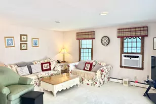 27 Wyneding Hill Rd, Manchester, CT 06040 - Photo 2