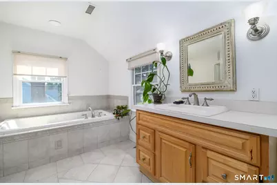 136 Alton Road, Stamford, CT 06906 - Photo 18