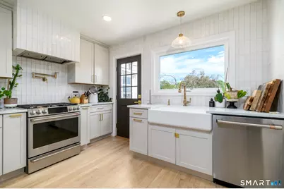136 Alton Road, Stamford, CT 06906 - Photo 6