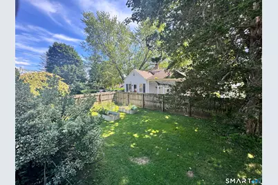 25 Pequot Avenue, Groton, CT 06355 - Photo 22