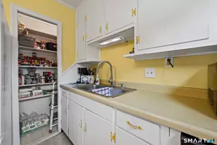 80 Suffolk Dr, East Hartford, CT 06118 - Photo 8