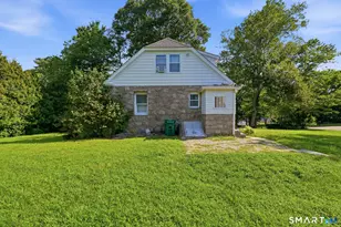 1 E Lake Dr, Waterford, CT 06375 - Photo 36