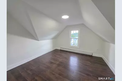 8 Marley Place #1st Floor, Waterbury, CT 06705 - Photo 4