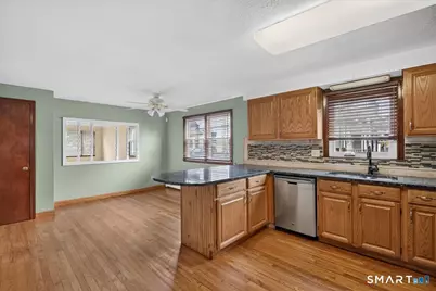 9-11 Goodwin Place, East Hartford, CT 06108 - Photo 10