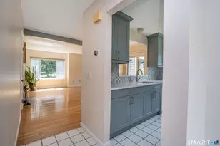 37 Reed Ct, Bloomfield, CT 06002 - Photo 6