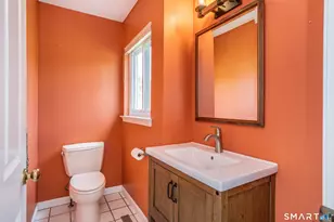 37 Reed Ct, Bloomfield, CT 06002 - Photo 18