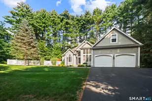 285 Southford Rd, Middlebury, CT 06762 - Photo 2