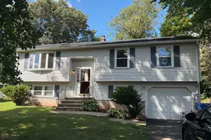 107 Tanglewood Dr, Hamden, CT 06518 - Photo 1