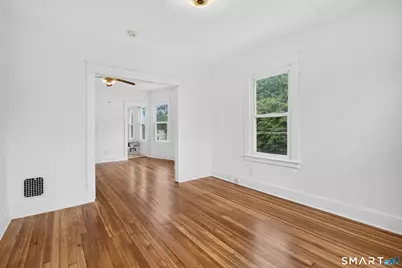 46-48 Tenth Street #46, Derby, CT 06418 - Photo 4